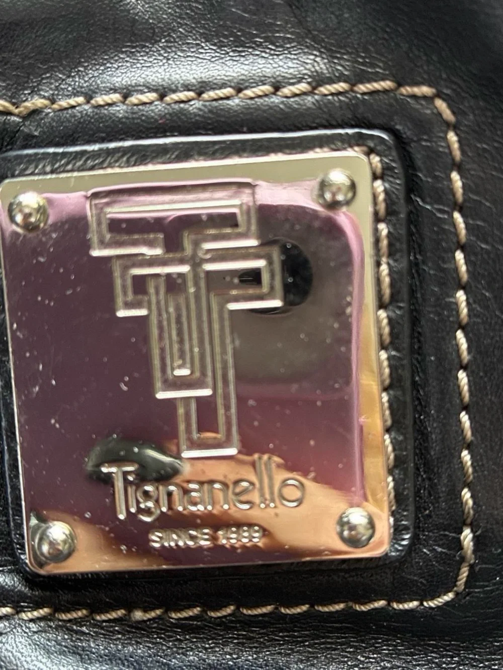Black Women's Leather Shoulder Bag - Brand: Unknown